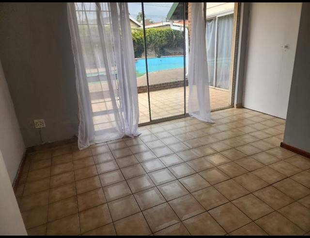 2 BEDROOM PROPERTY TO RENT IN GERMISTON CENTRAL